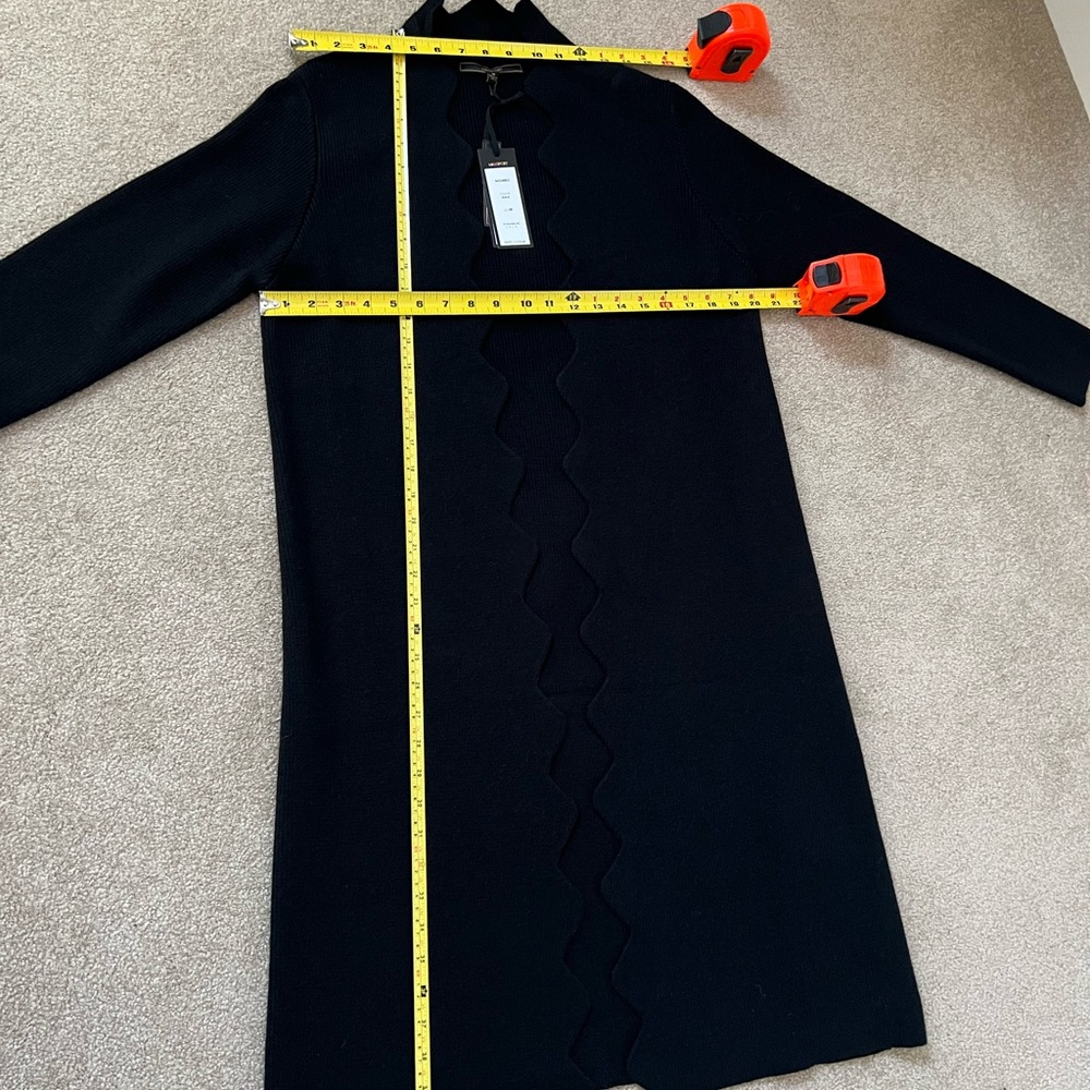 Max Sport nwt women’s size Medium,  black long cardigan, scalloped edge front - Picture 7 of 7